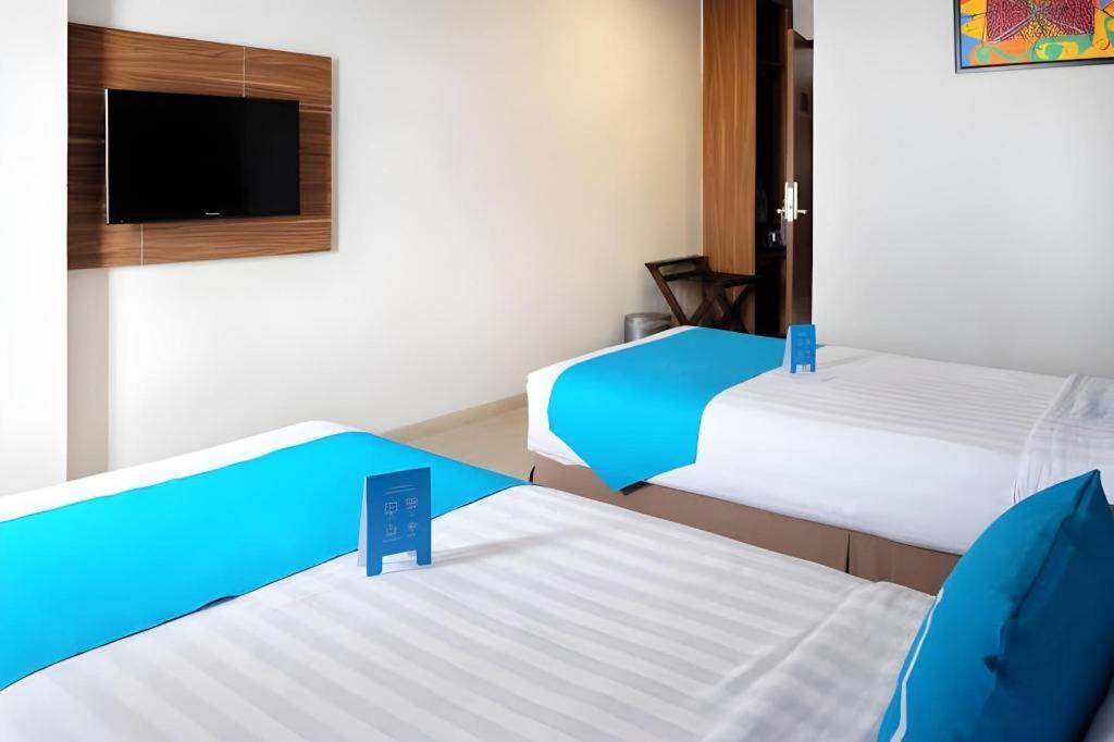 แกรนด์ อมิรา โฮเต็ล Hotel Surakarta  ภายนอก รูปภาพ