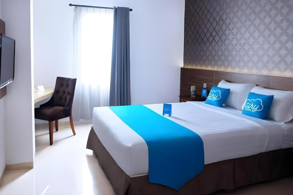 แกรนด์ อมิรา โฮเต็ล Hotel Surakarta  ภายนอก รูปภาพ